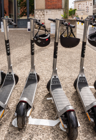 Une flotte de trottinettes